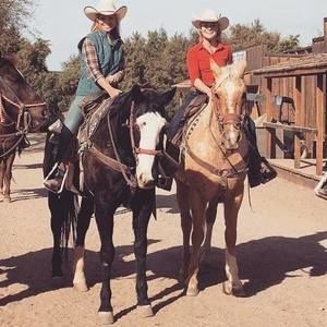 Meet your Posher, Lynn